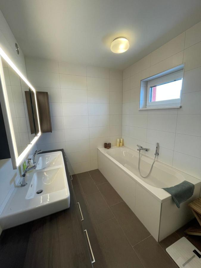 Penthouse Wohnung Am Radweg Mit Dachterasse Вайдхофен-ан-дер-Тайя Экстерьер фото