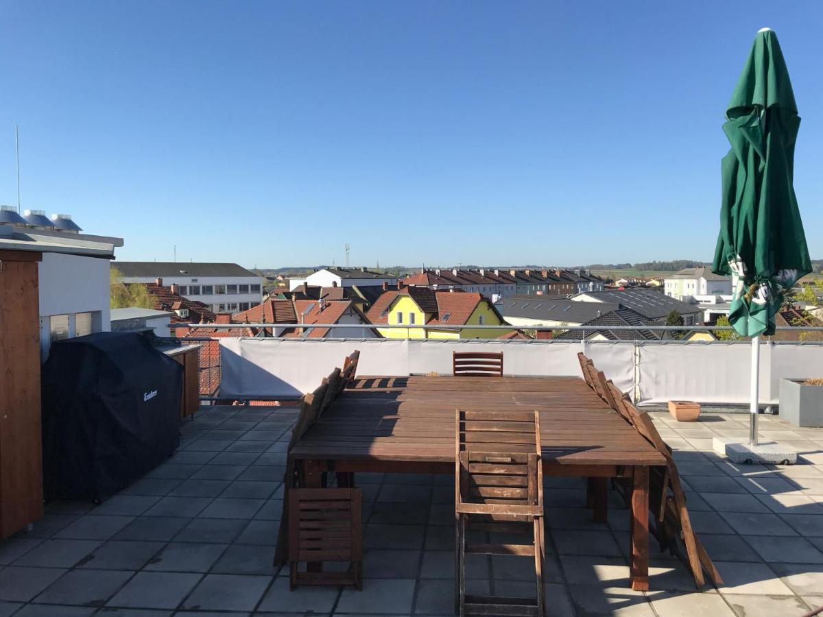 Penthouse Wohnung Am Radweg Mit Dachterasse Вайдхофен-ан-дер-Тайя Экстерьер фото