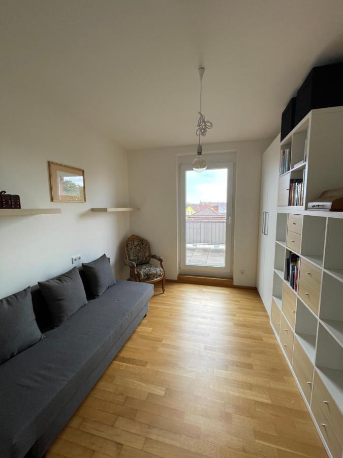 Penthouse Wohnung Am Radweg Mit Dachterasse Вайдхофен-ан-дер-Тайя Экстерьер фото
